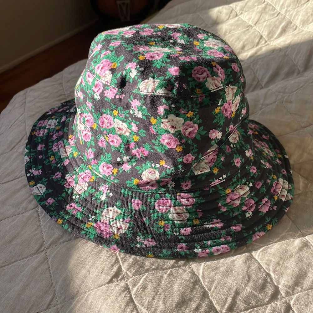 Clare vivier floral and pink bucket hat size m/l